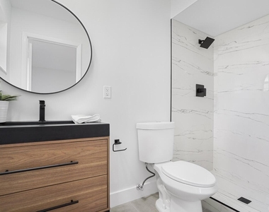 737 Nantucket Circle - Photo Thumbnail 16