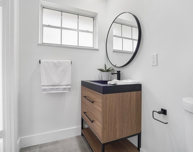 737 Nantucket Circle - Photo Thumbnail 15