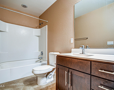 3114 E Franklin Avenue - Photo Thumbnail 36