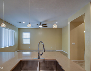 3114 E Franklin Avenue - Photo Thumbnail 8