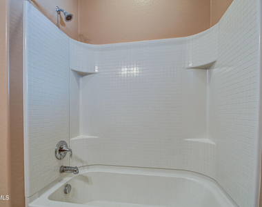 3114 E Franklin Avenue - Photo Thumbnail 34
