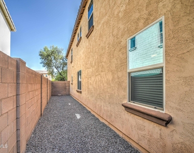 3114 E Franklin Avenue - Photo Thumbnail 47