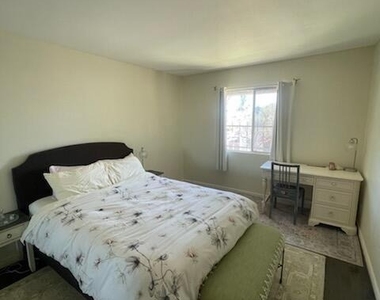 8819 N 12th Place - Photo Thumbnail 12