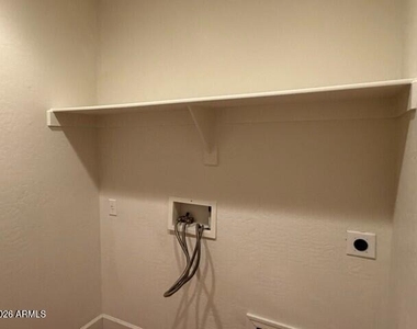 43205 W Jeremy Street - Photo Thumbnail 13