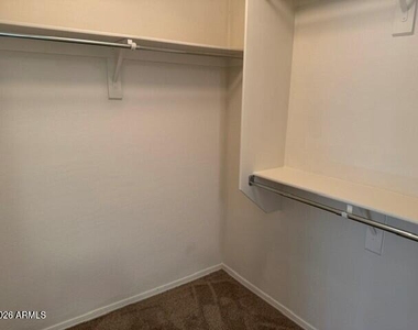 43205 W Jeremy Street - Photo Thumbnail 6