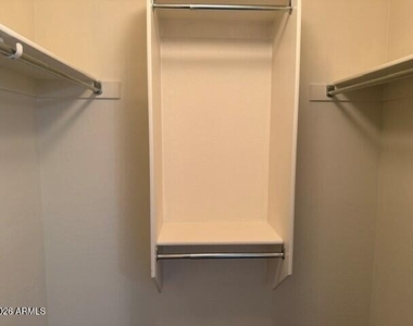 43205 W Jeremy Street - Photo Thumbnail 12