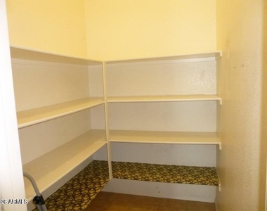 2727 N Price Road - Photo Thumbnail 4