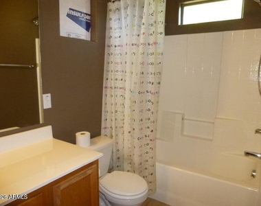2727 N Price Road - Photo Thumbnail 10