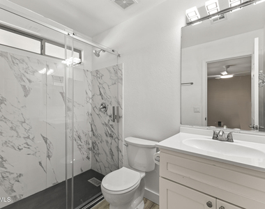 16723 N 160th Avenue - Photo Thumbnail 21
