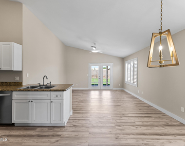 16723 N 160th Avenue - Photo Thumbnail 7