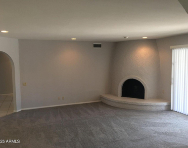 5623 E Aster Drive - Photo Thumbnail 9