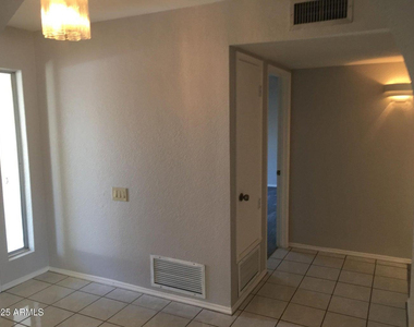5623 E Aster Drive - Photo Thumbnail 11