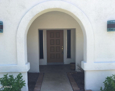 5623 E Aster Drive - Photo Thumbnail 5