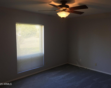 5623 E Aster Drive - Photo Thumbnail 10