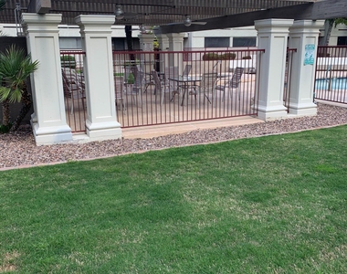 3301 E Earll Drive - Photo Thumbnail 19