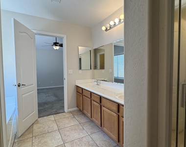 2115 N St Bonita Lane - Photo Thumbnail 7