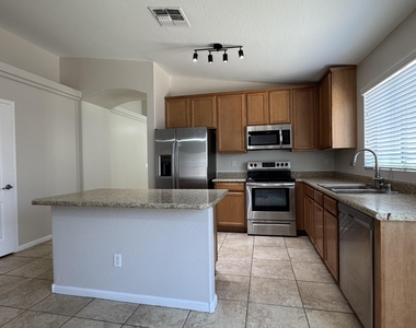2115 N St Bonita Lane - Photo Thumbnail 2