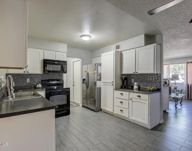 2755 E Michigan Avenue - Photo Thumbnail 3
