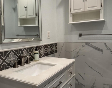 2755 E Michigan Avenue - Photo Thumbnail 15