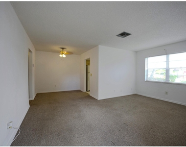 625 N M Street - Photo Thumbnail 4