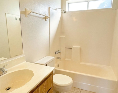 19601 N 7th Street - Photo Thumbnail 15