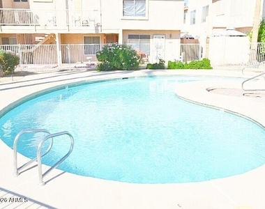 19601 N 7th Street - Photo Thumbnail 1