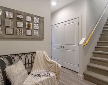 2015 N 50th Street - Photo Thumbnail 2
