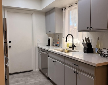 2554 W Kathleen Road - Photo Thumbnail 9