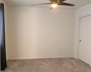 2554 W Kathleen Road - Photo Thumbnail 14