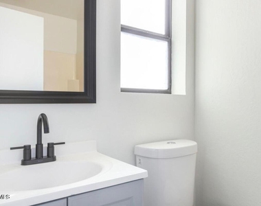 2554 W Kathleen Road - Photo Thumbnail 15