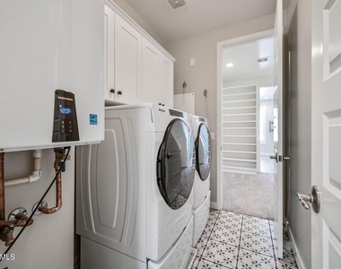 3030 N 38th Street - Photo Thumbnail 26