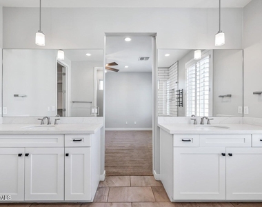 3030 N 38th Street - Photo Thumbnail 17