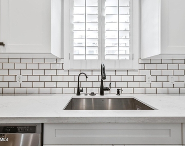 3030 N 38th Street - Photo Thumbnail 6