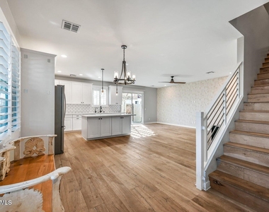 3030 N 38th Street - Photo Thumbnail 3