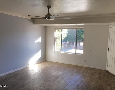 510 W University Drive - Photo Thumbnail 6