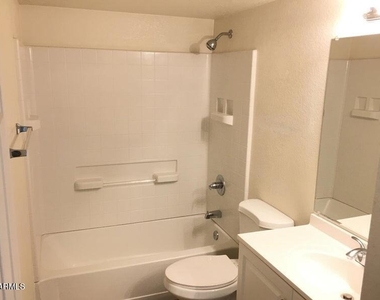 510 W University Drive - Photo Thumbnail 5