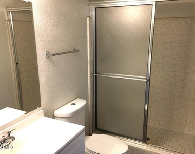 510 W University Drive - Photo Thumbnail 8