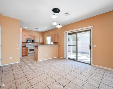 2621 E Waterview Court - Photo Thumbnail 5
