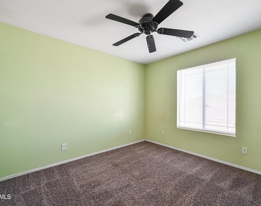 2621 E Waterview Court - Photo Thumbnail 21