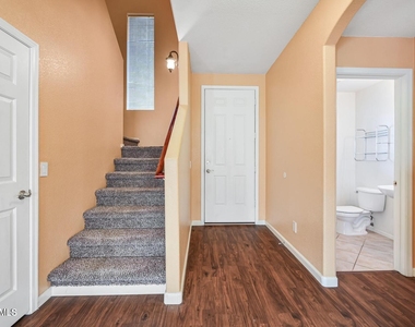 2621 E Waterview Court - Photo Thumbnail 12