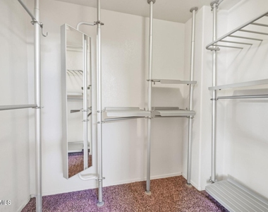 2621 E Waterview Court - Photo Thumbnail 19