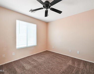 2621 E Waterview Court - Photo Thumbnail 22