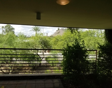 7117 E Rancho Vista Drive - Photo Thumbnail 6