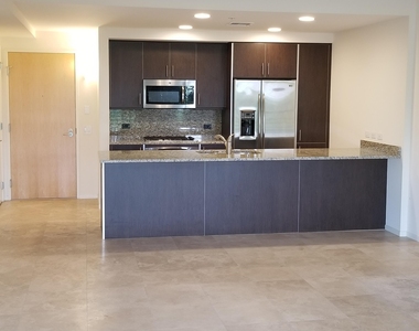 7117 E Rancho Vista Drive - Photo Thumbnail 2