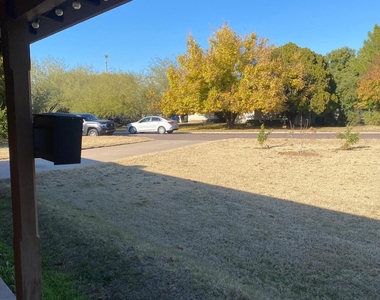4341 E Vernon Avenue - Photo Thumbnail 2