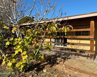 4341 E Vernon Avenue - Photo Thumbnail 15