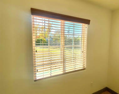 4341 E Vernon Avenue - Photo Thumbnail 10
