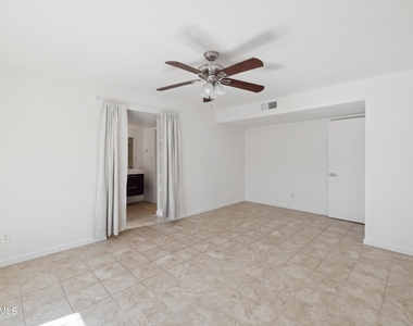 7901 E Plaza Avenue - Photo Thumbnail 18