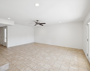 7901 E Plaza Avenue - Photo Thumbnail 6