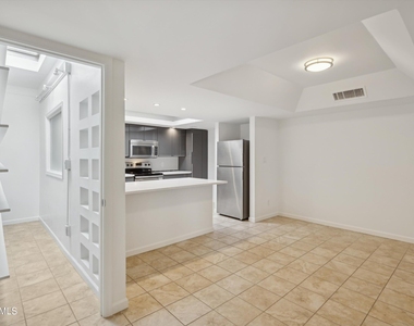 7901 E Plaza Avenue - Photo Thumbnail 11